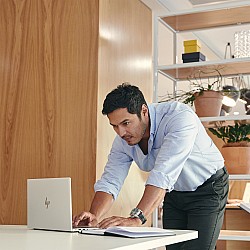 Gebruikte Laptops Hewlett-Packard 830 G8